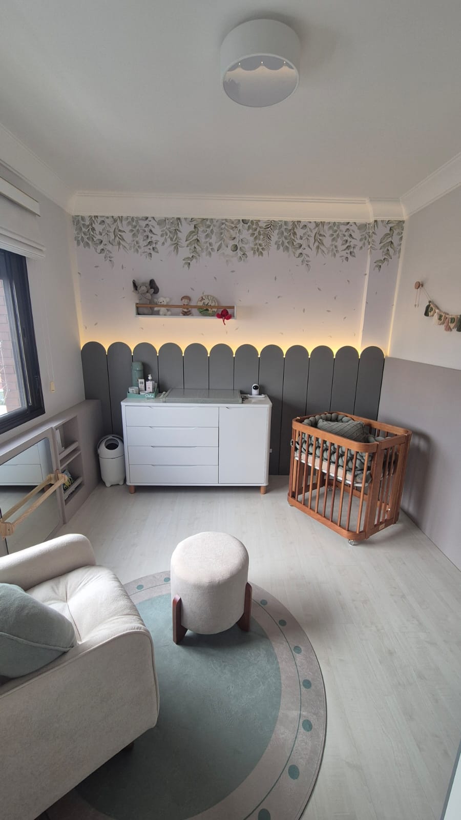 Quarto de bebê real projetado pelo Projeto Ninho